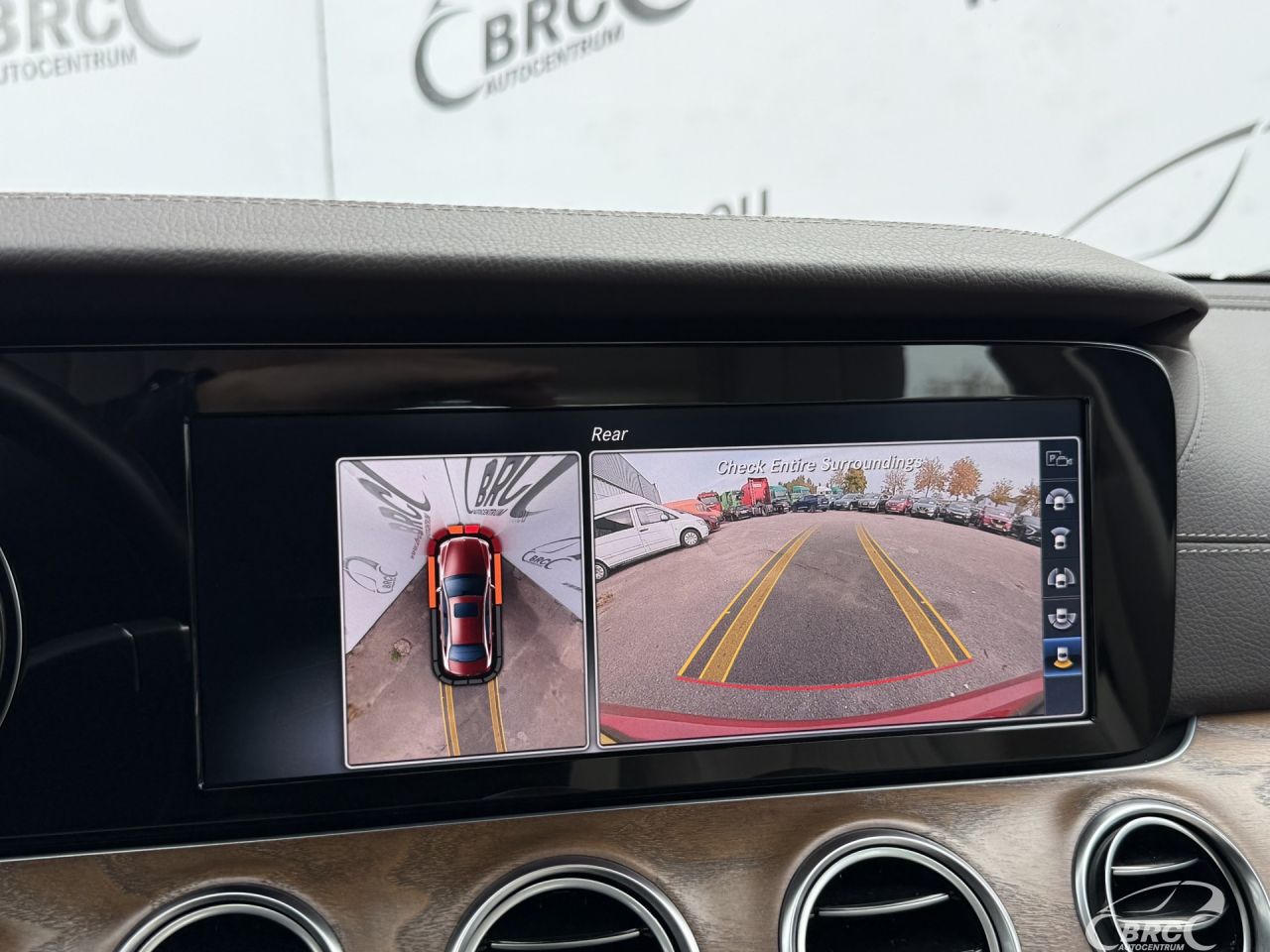 Mercedes-Benz E300 | 32