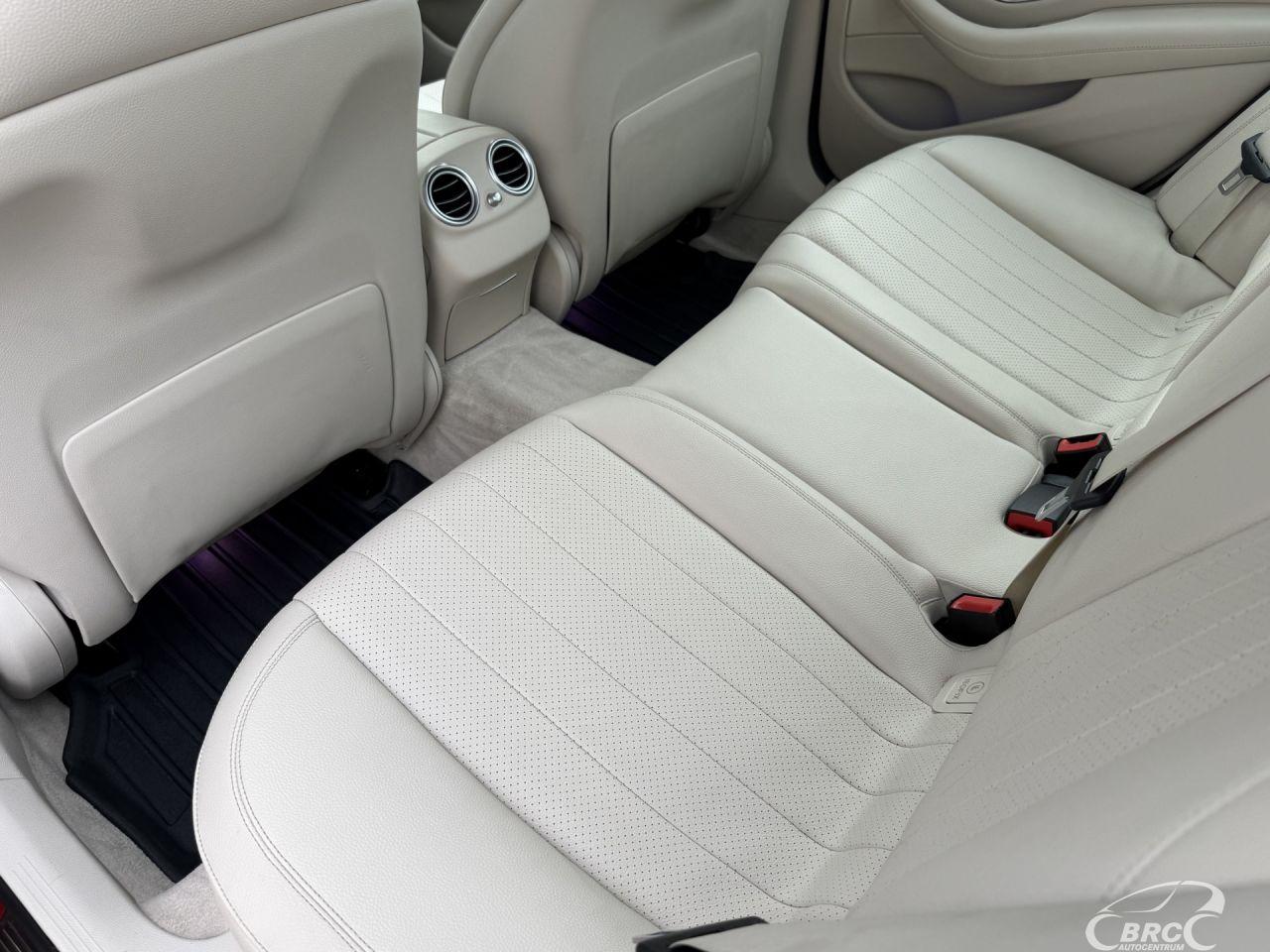 Mercedes-Benz E300 | 17