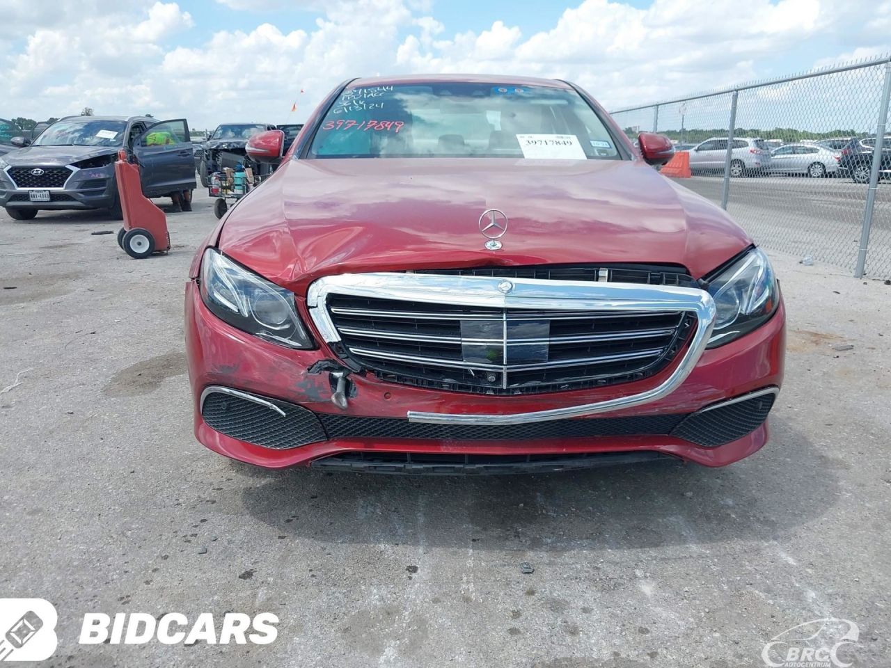 Mercedes-Benz E300 | 58