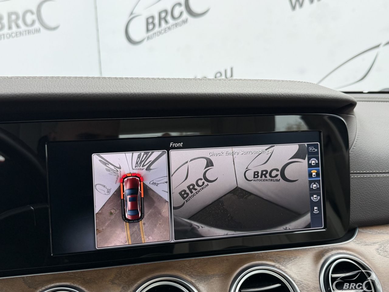 Mercedes-Benz E300 | 35