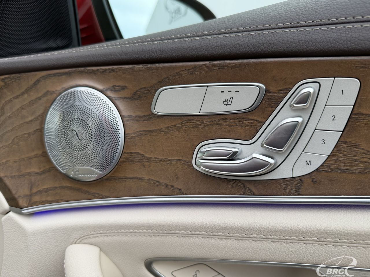 Mercedes-Benz E300 | 6