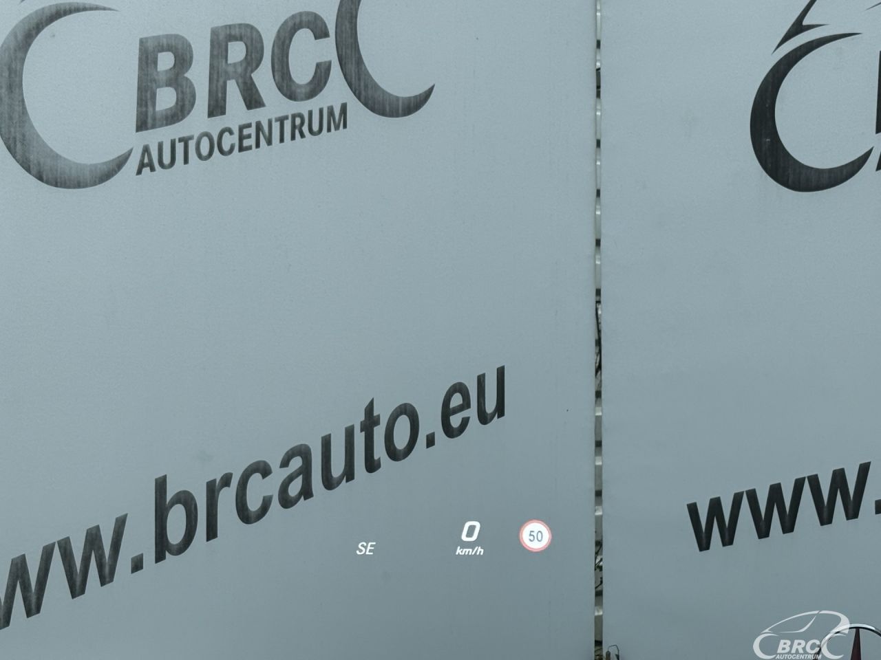 Mercedes-Benz E300 | 24