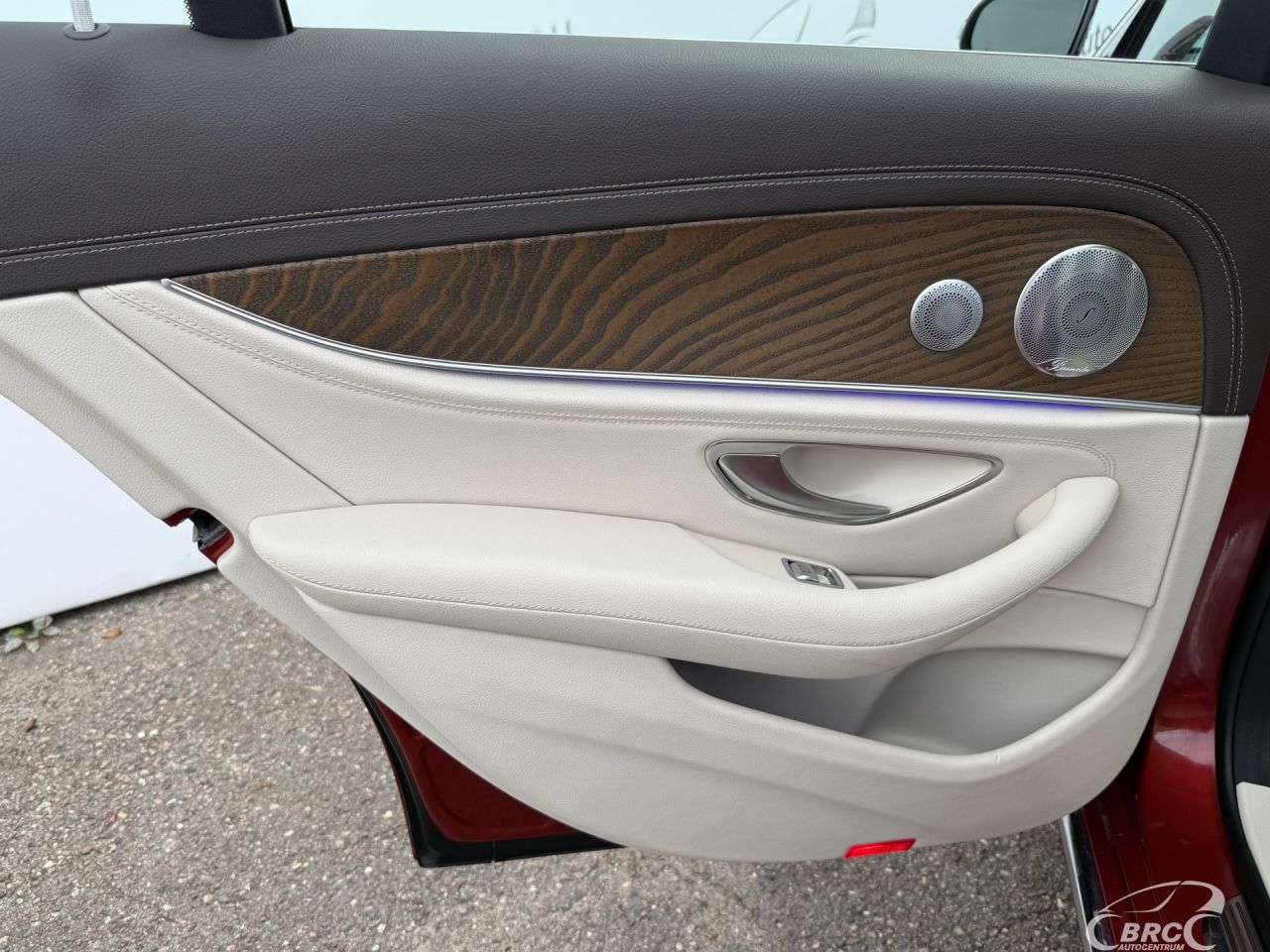 Mercedes-Benz E300 | 3