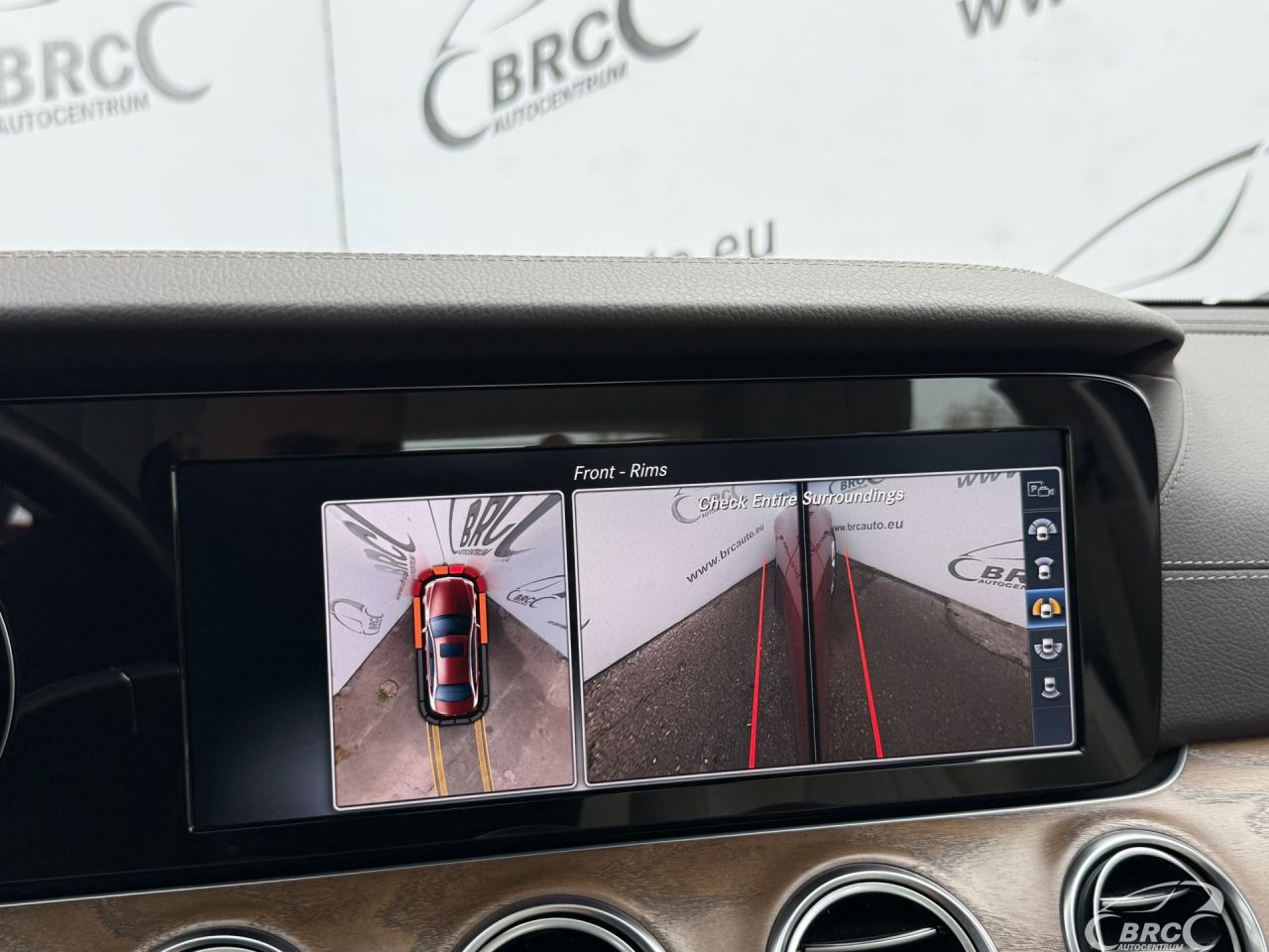 Mercedes-Benz E300 | 26