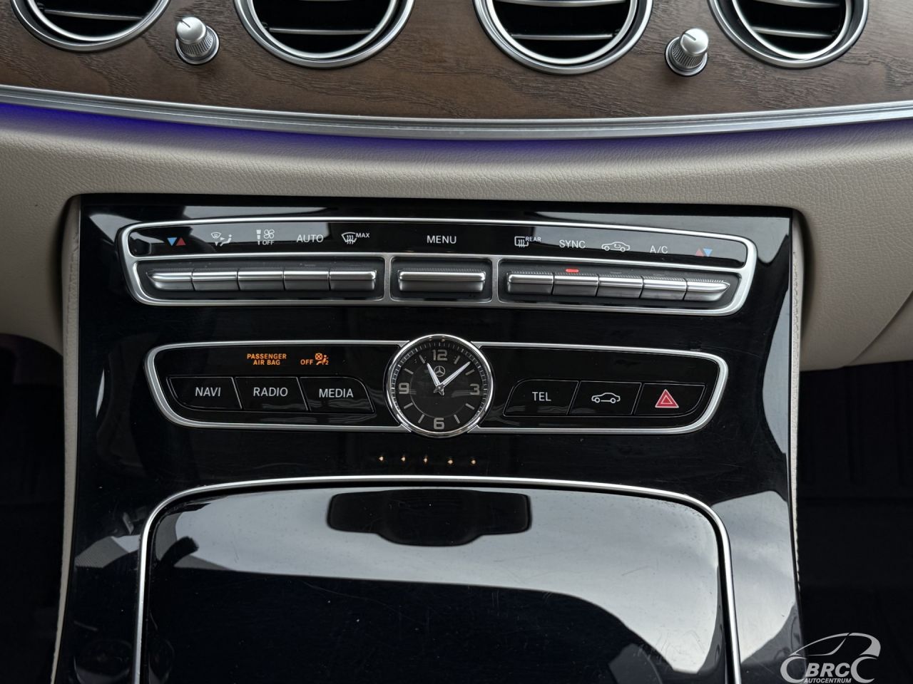 Mercedes-Benz E300 | 11