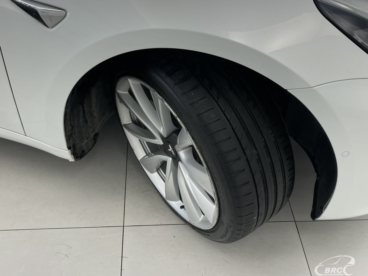 Tesla Model 3 | 31