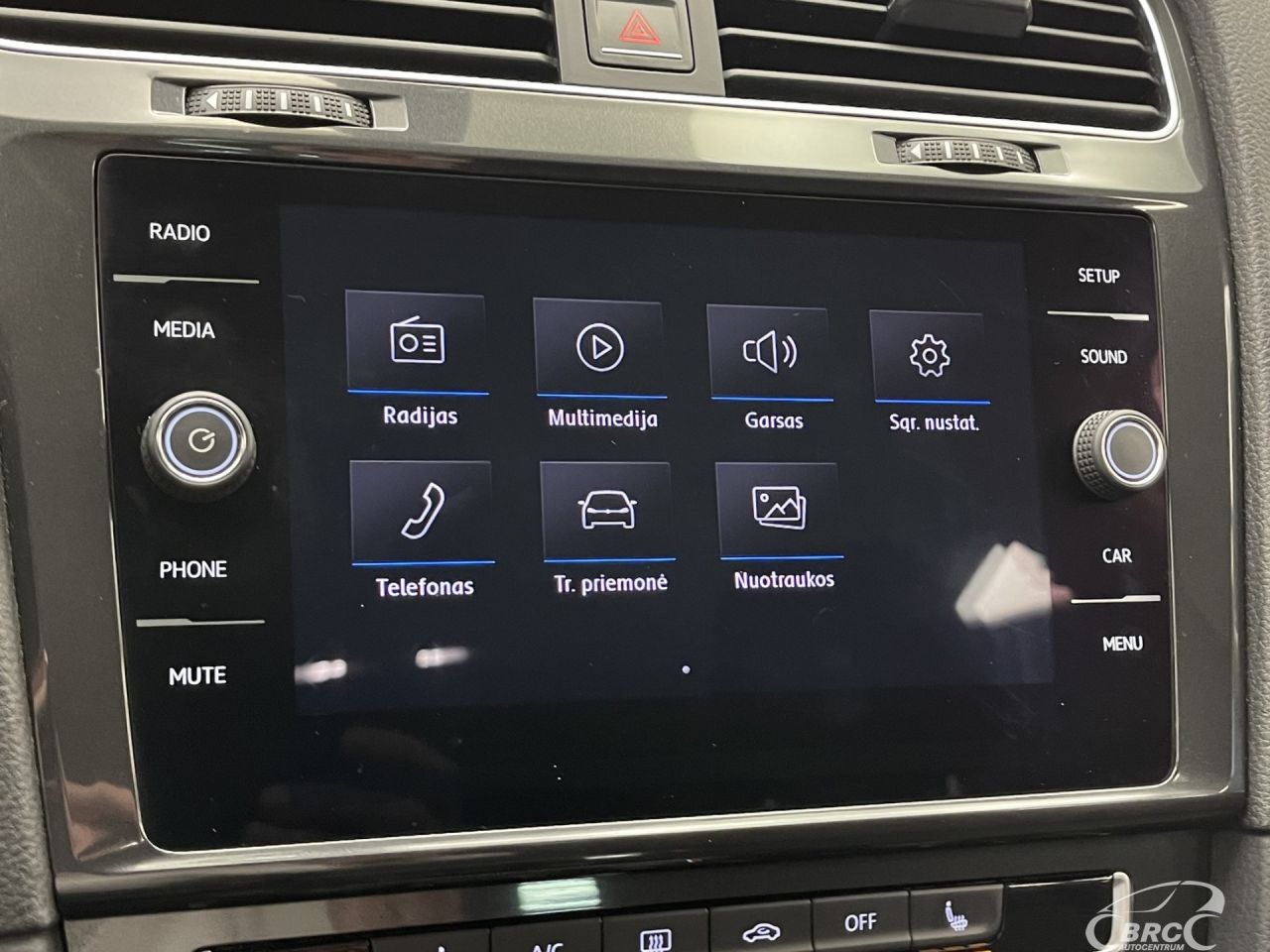 Volkswagen Golf | 36