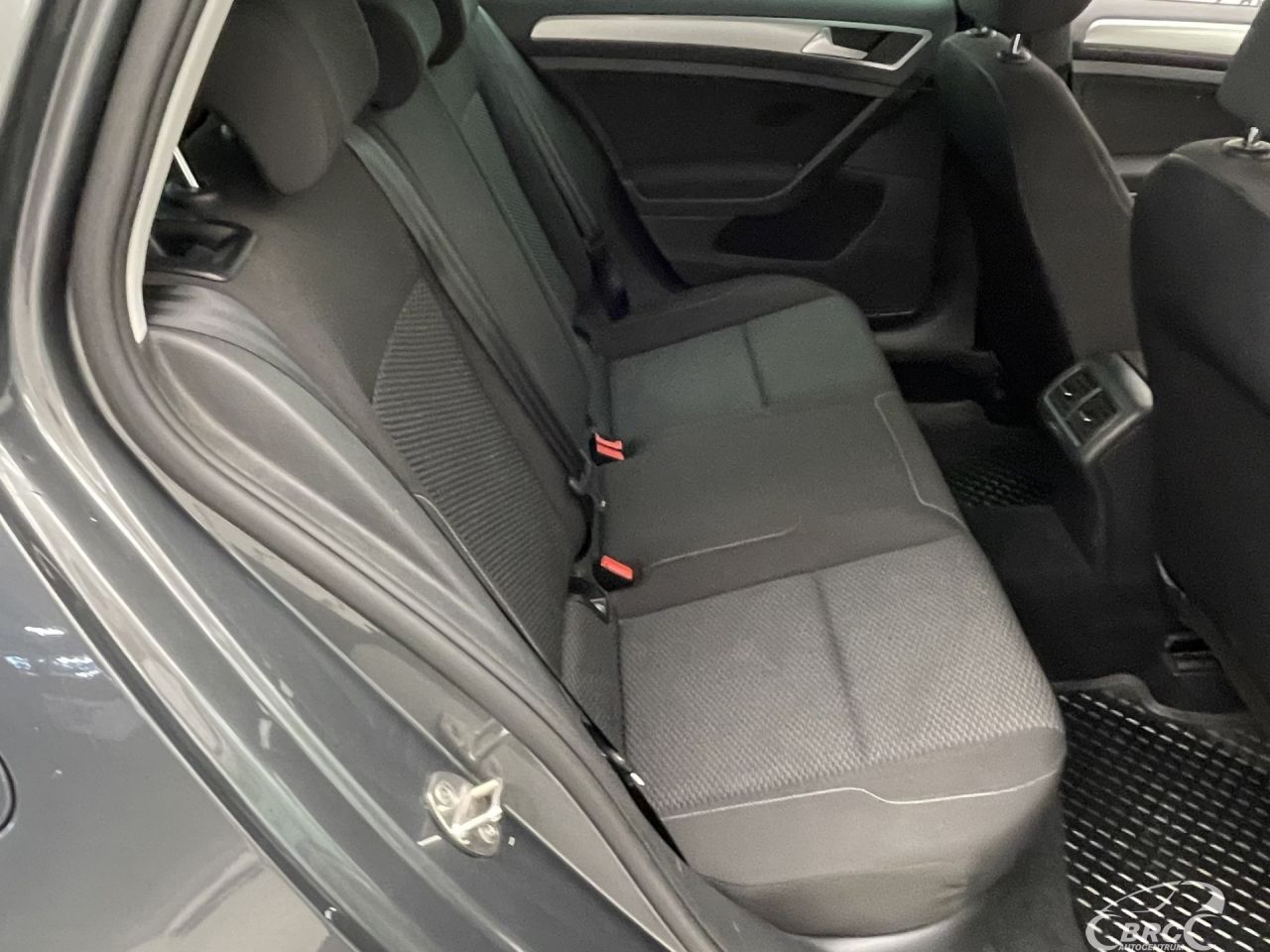 Volkswagen Golf | 9