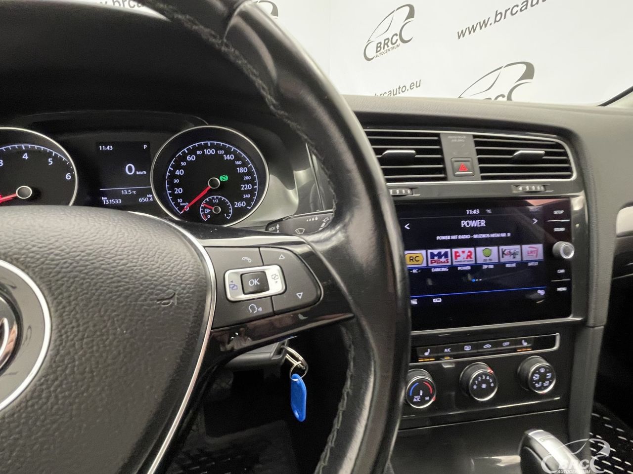 Volkswagen Golf | 27