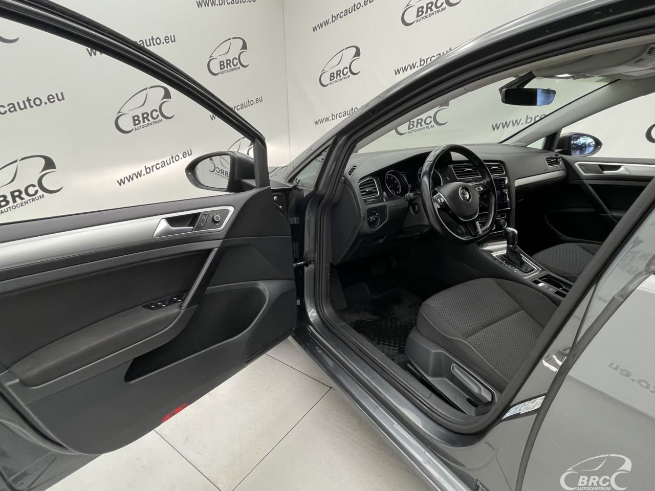 Volkswagen Golf | 17