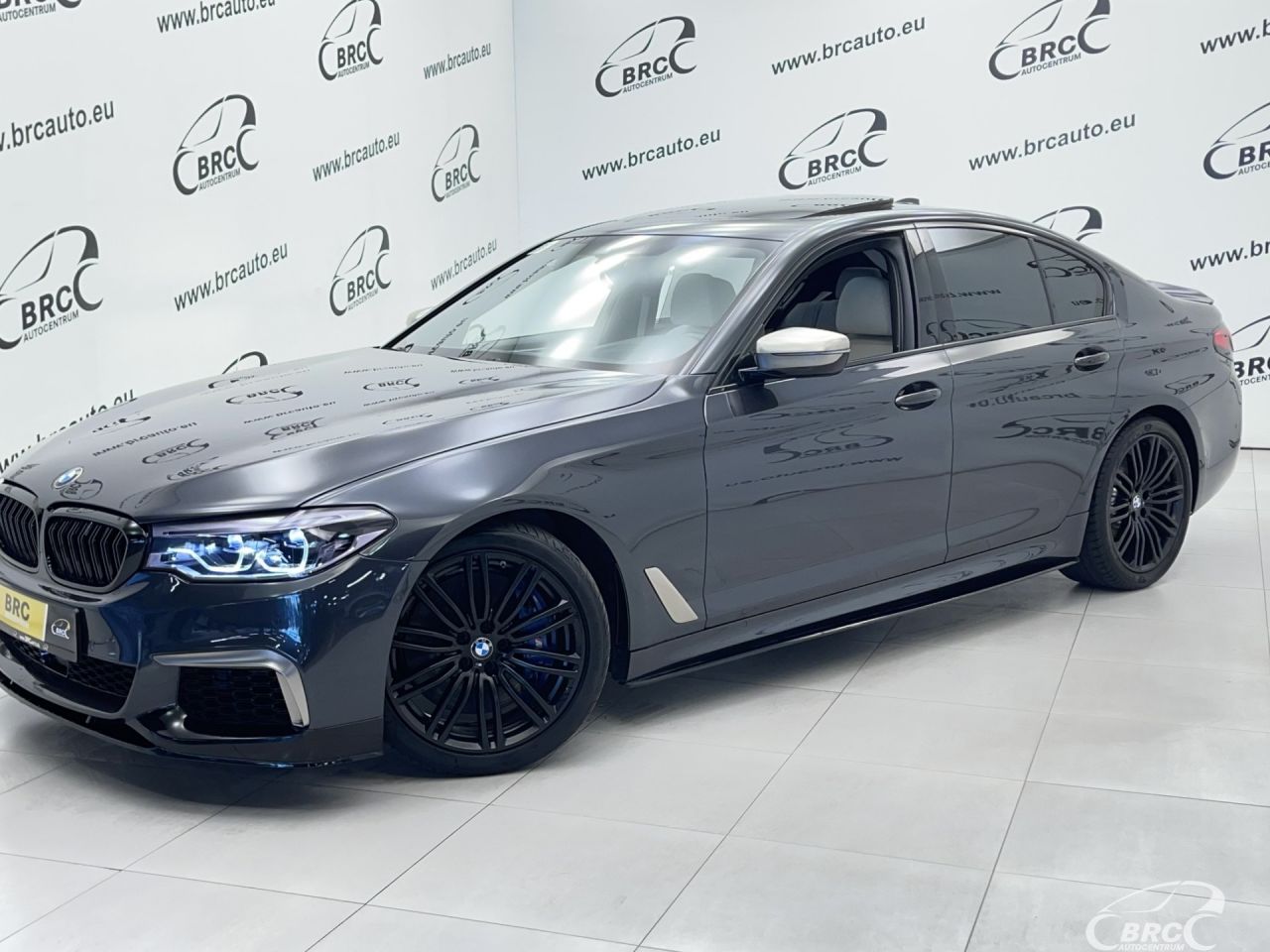 BMW M550