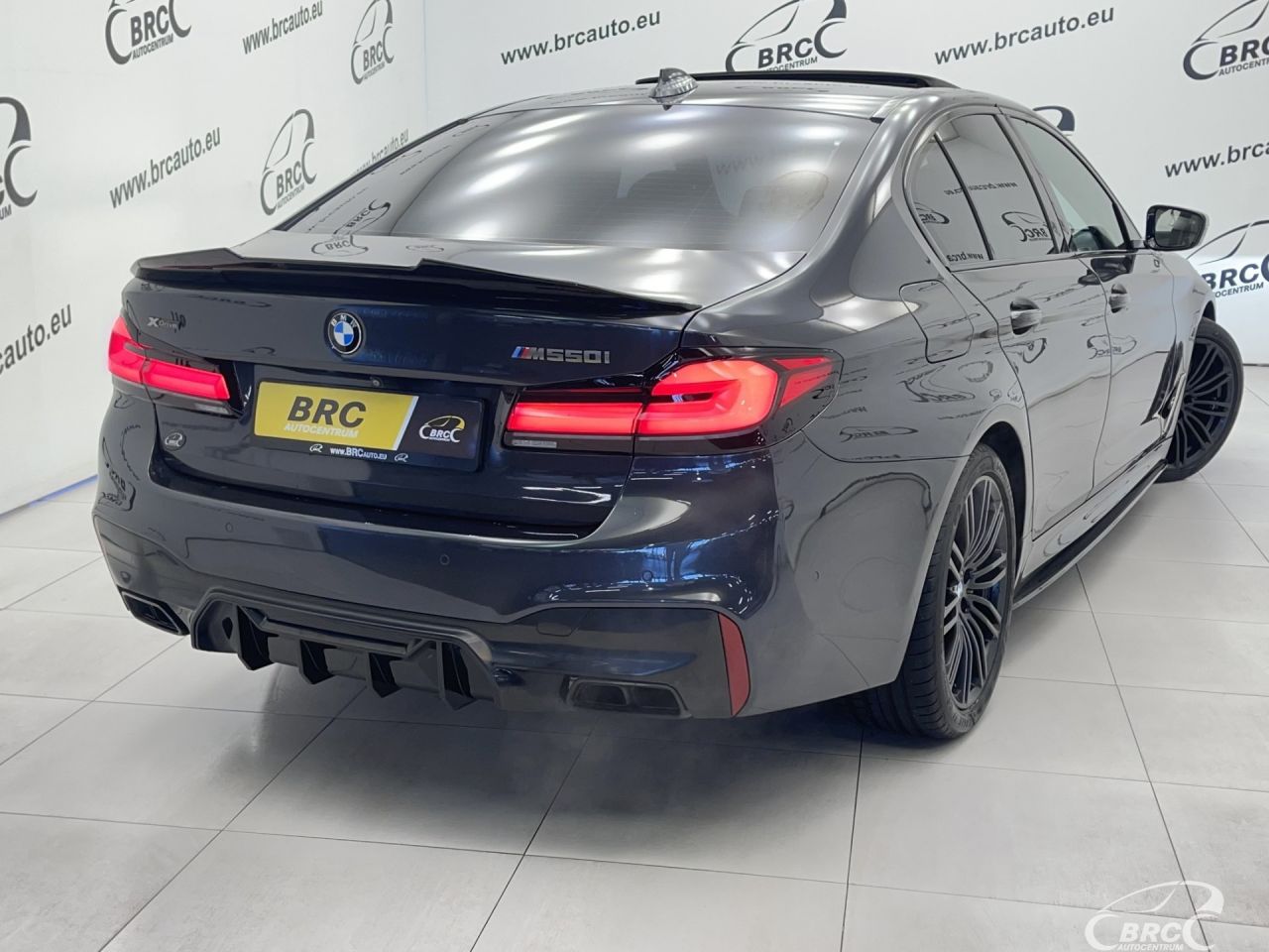 BMW M550 | 49