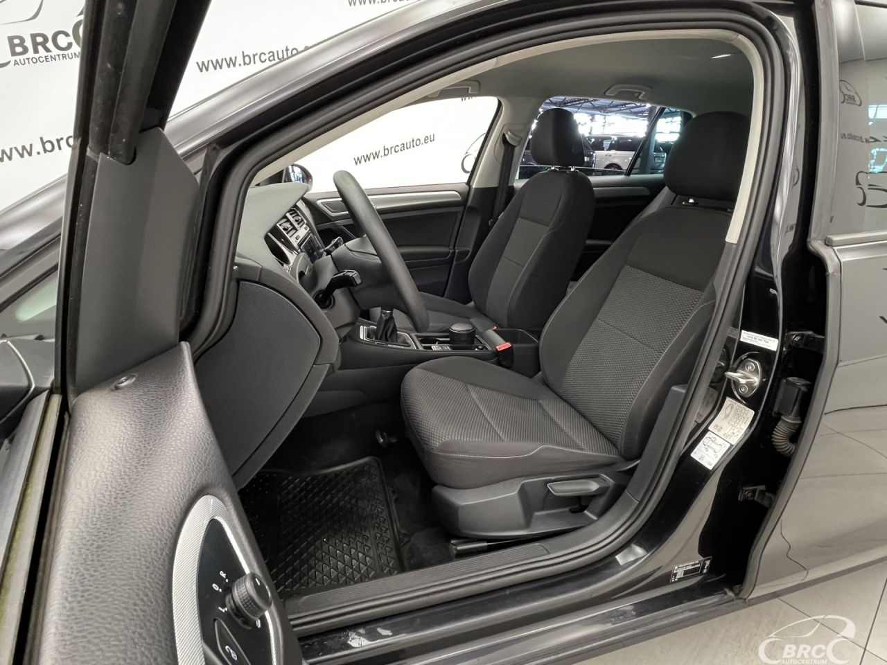 Volkswagen Golf | 21