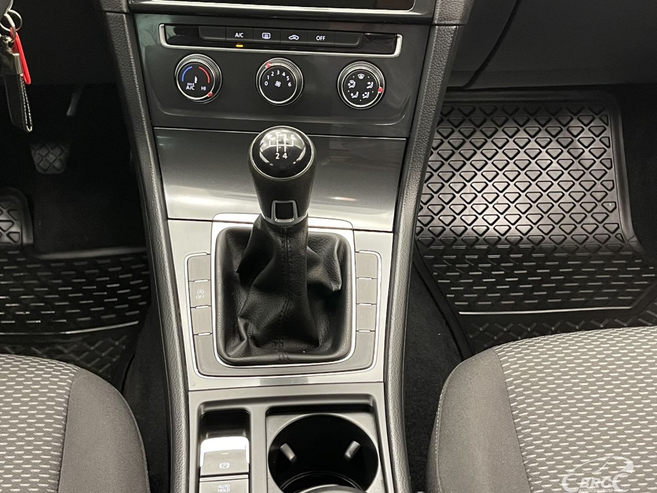 Volkswagen Golf | 16