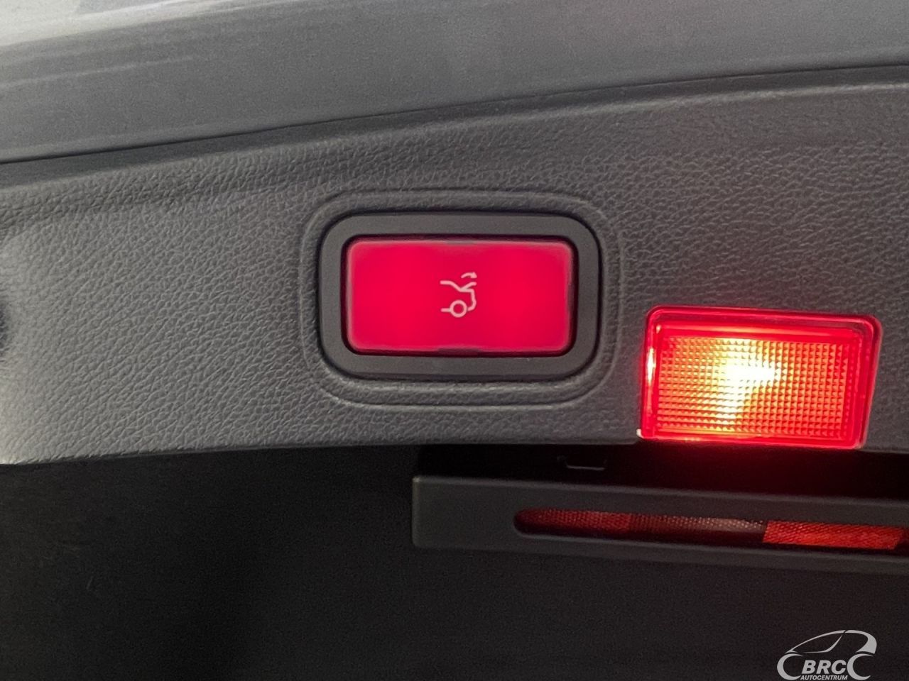 Mercedes-Benz C250 | 51