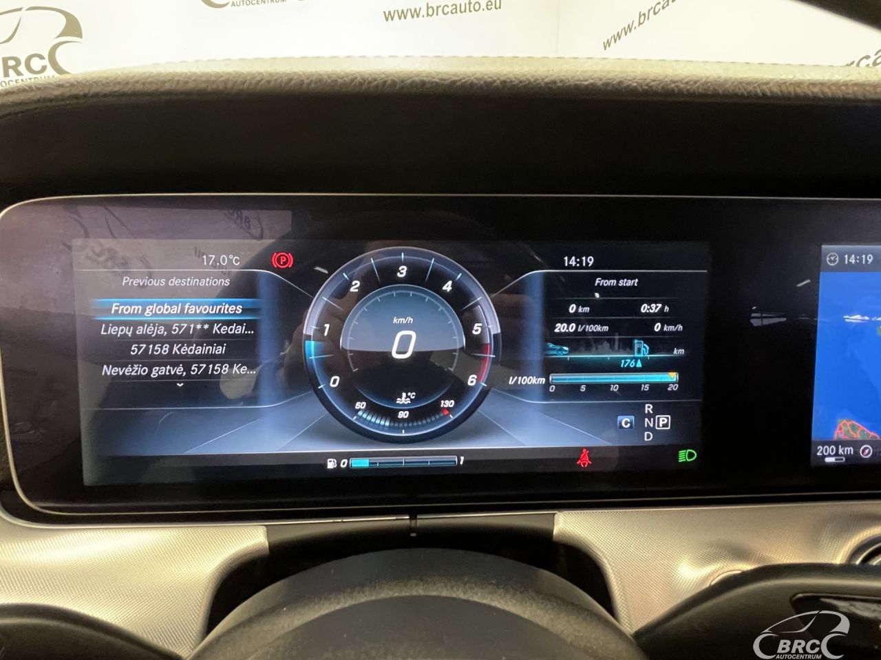 Mercedes-Benz E220 | 29