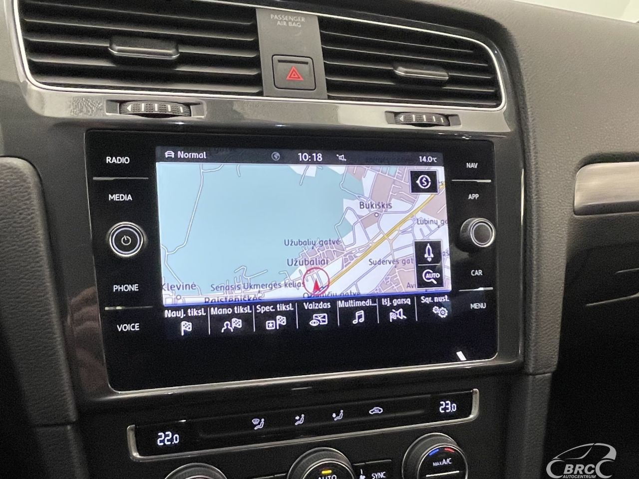 Volkswagen Golf | 33