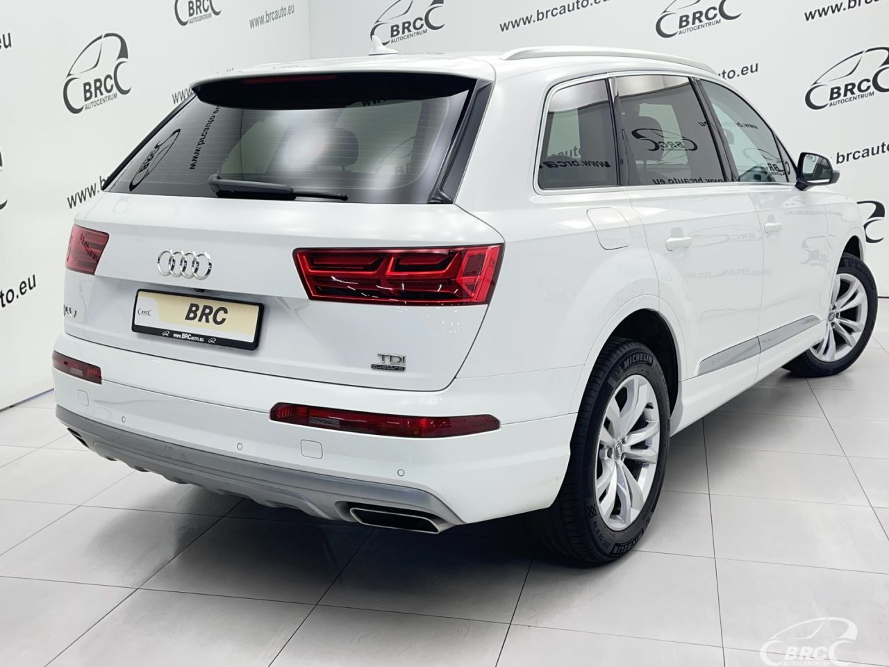 Audi Q7 | 44
