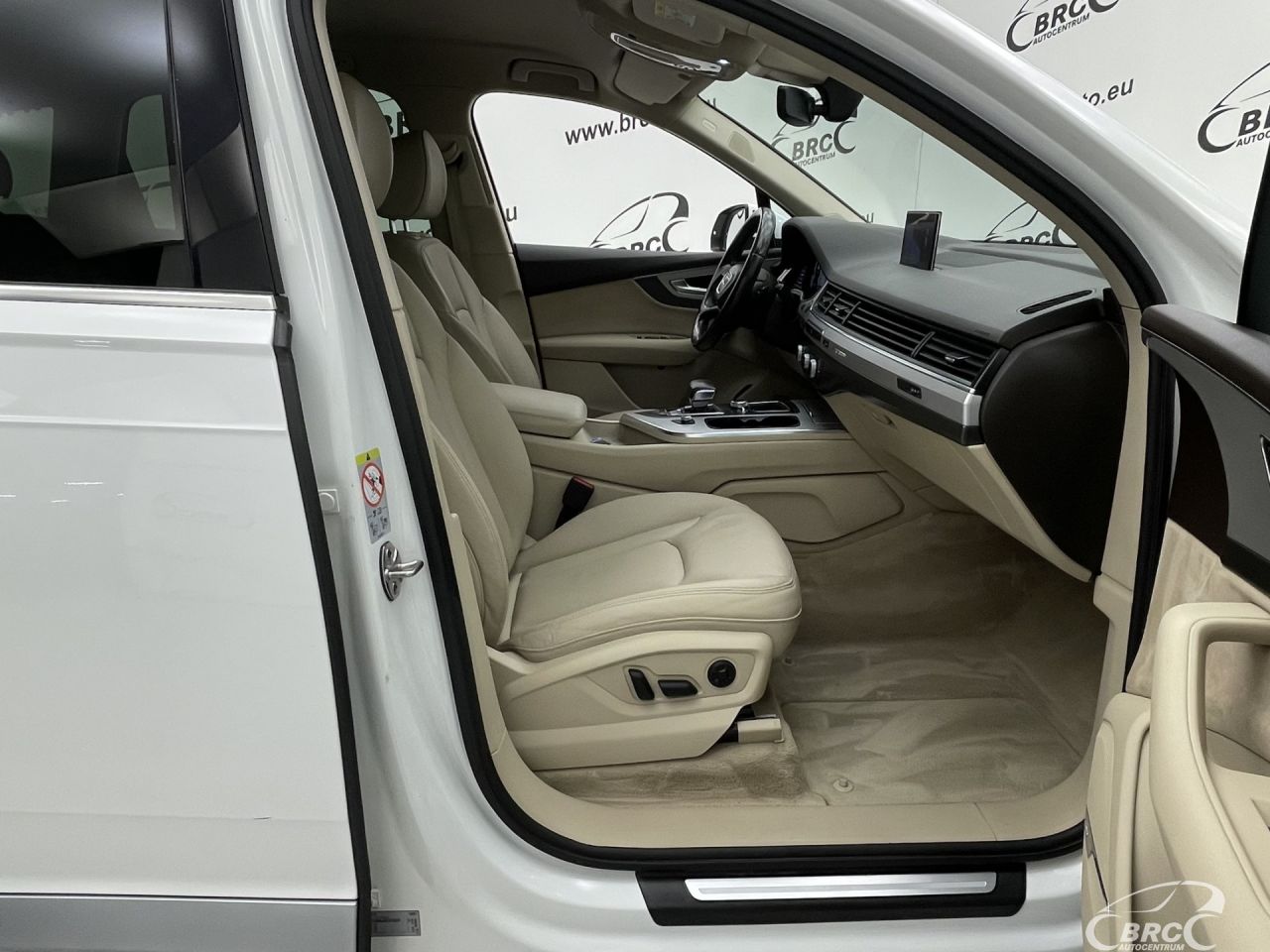 Audi Q7 | 4