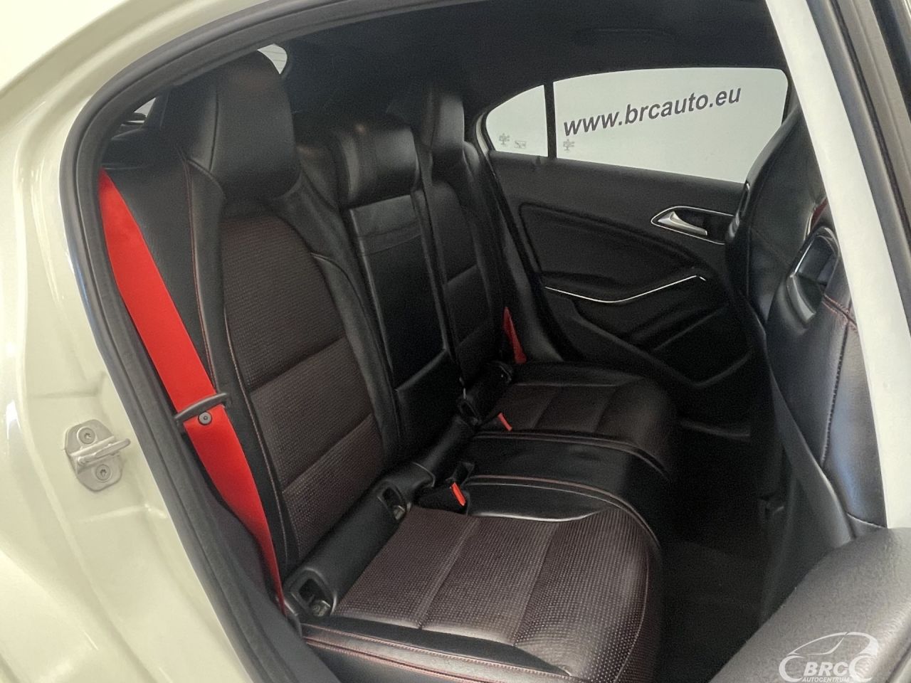 Mercedes-Benz A45 AMG | 11