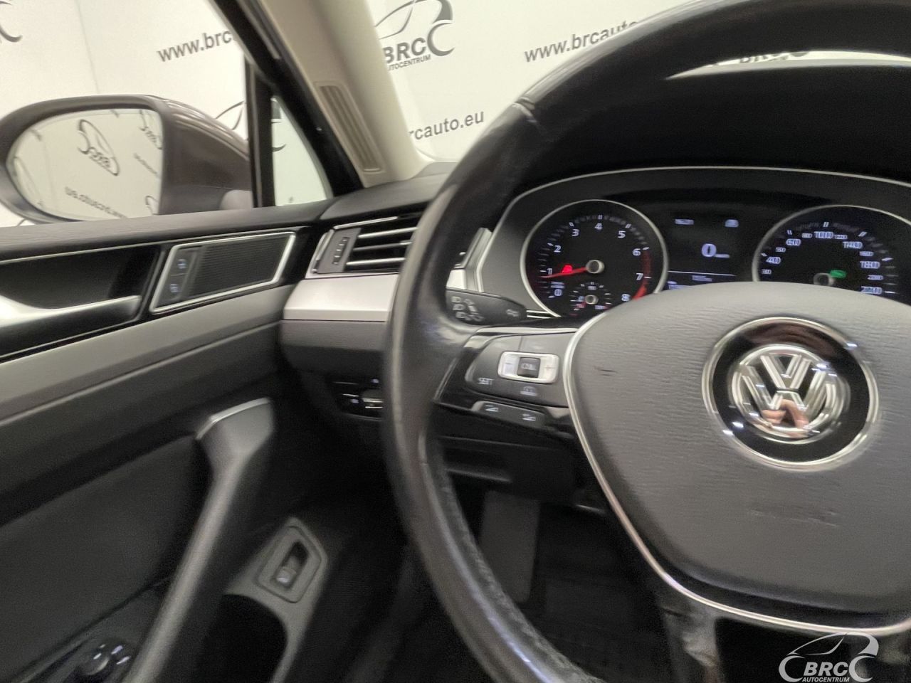 Volkswagen Passat | 29