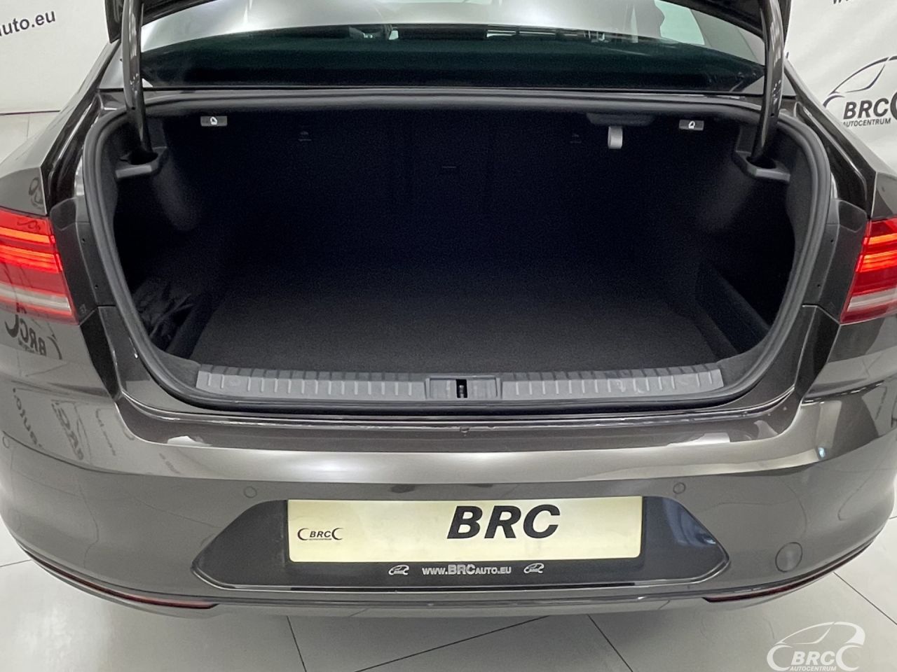 Volkswagen Passat | 52