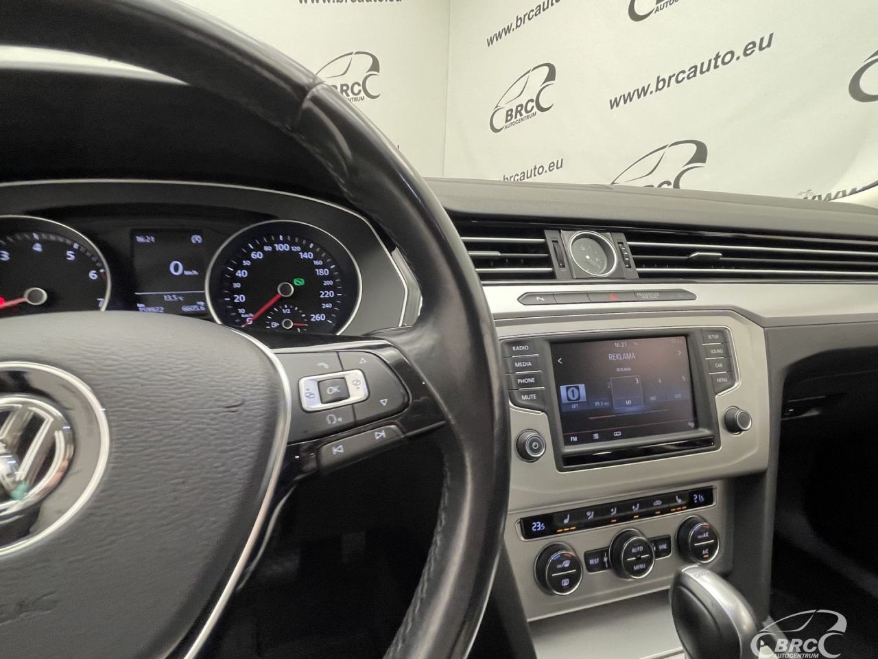 Volkswagen Passat | 28