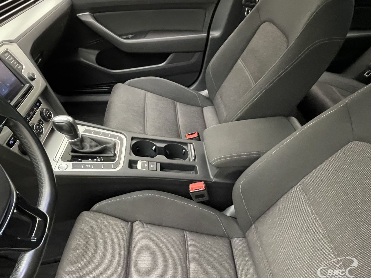 Volkswagen Passat | 24