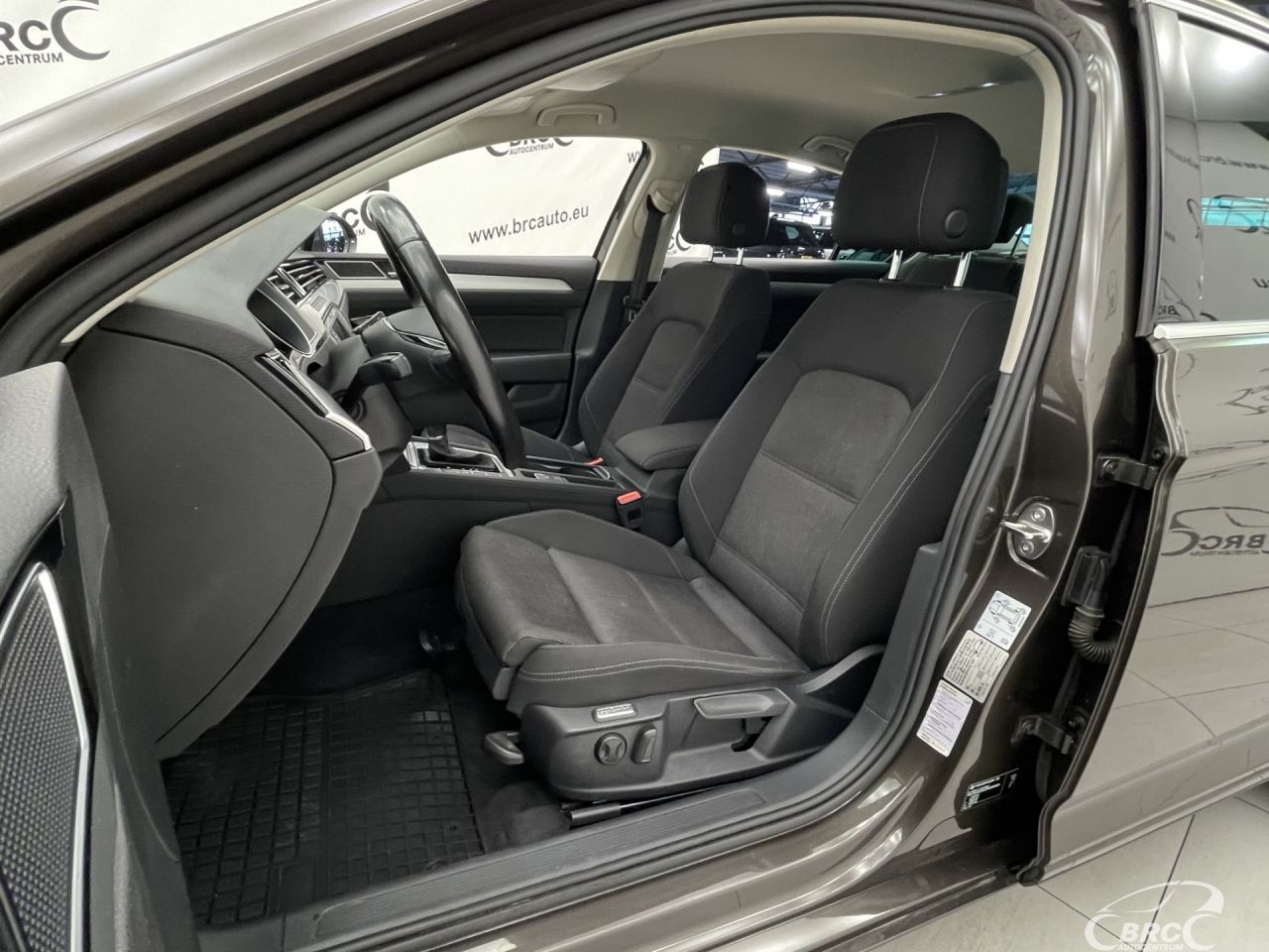 Volkswagen Passat | 23