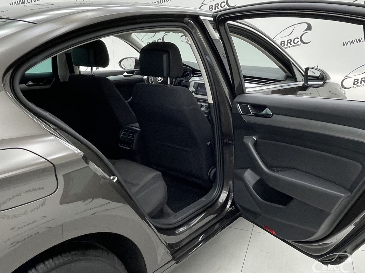 Volkswagen Passat | 11