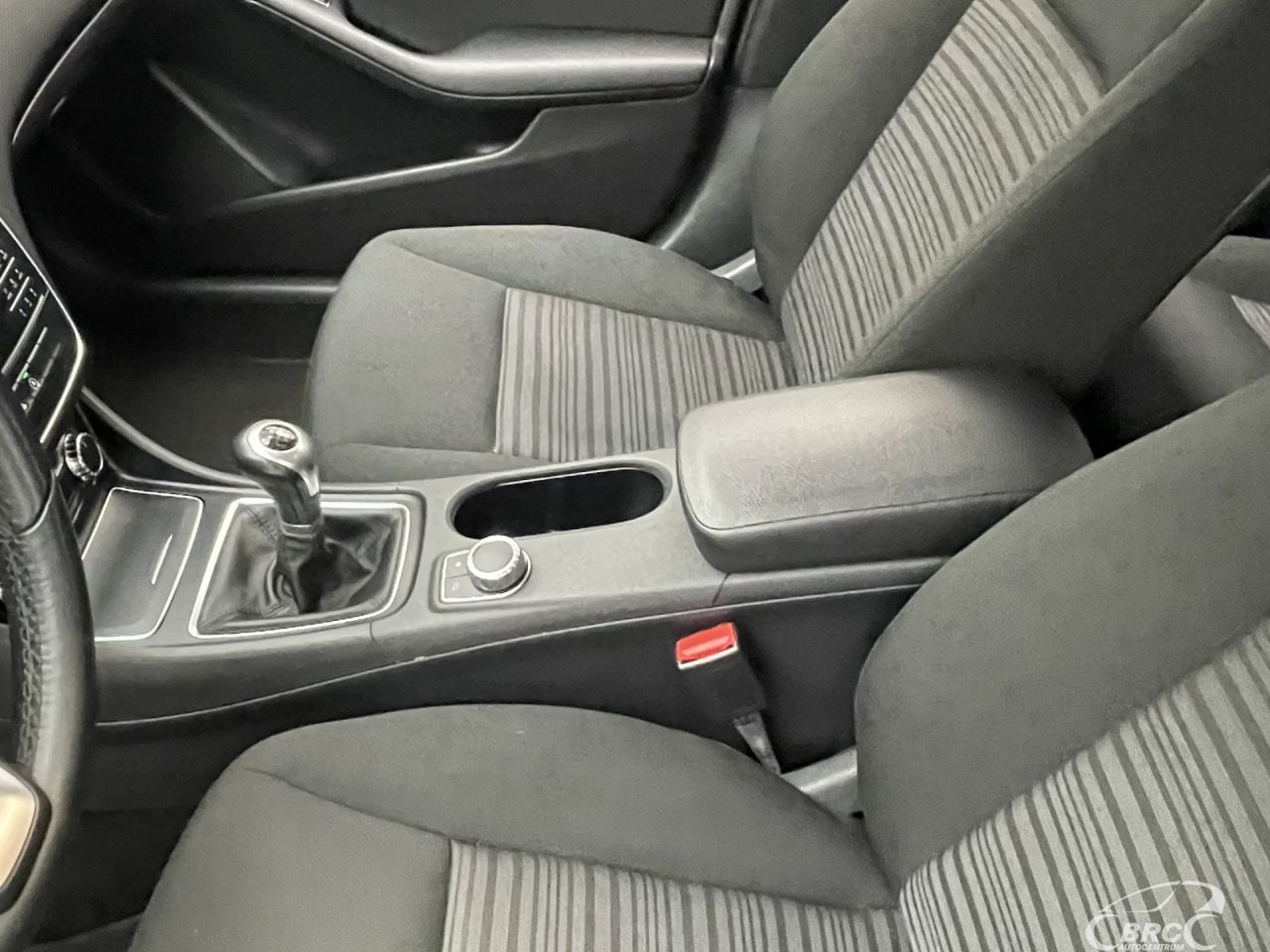 Mercedes-Benz A180 | 23