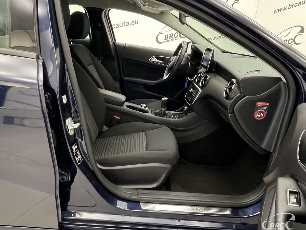 Mercedes-Benz A180 | 3