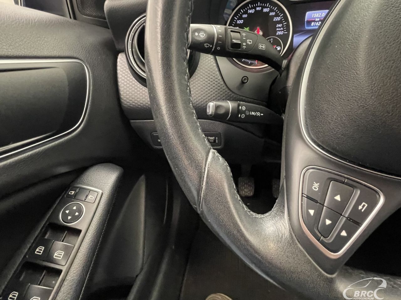 Mercedes-Benz A180 | 30