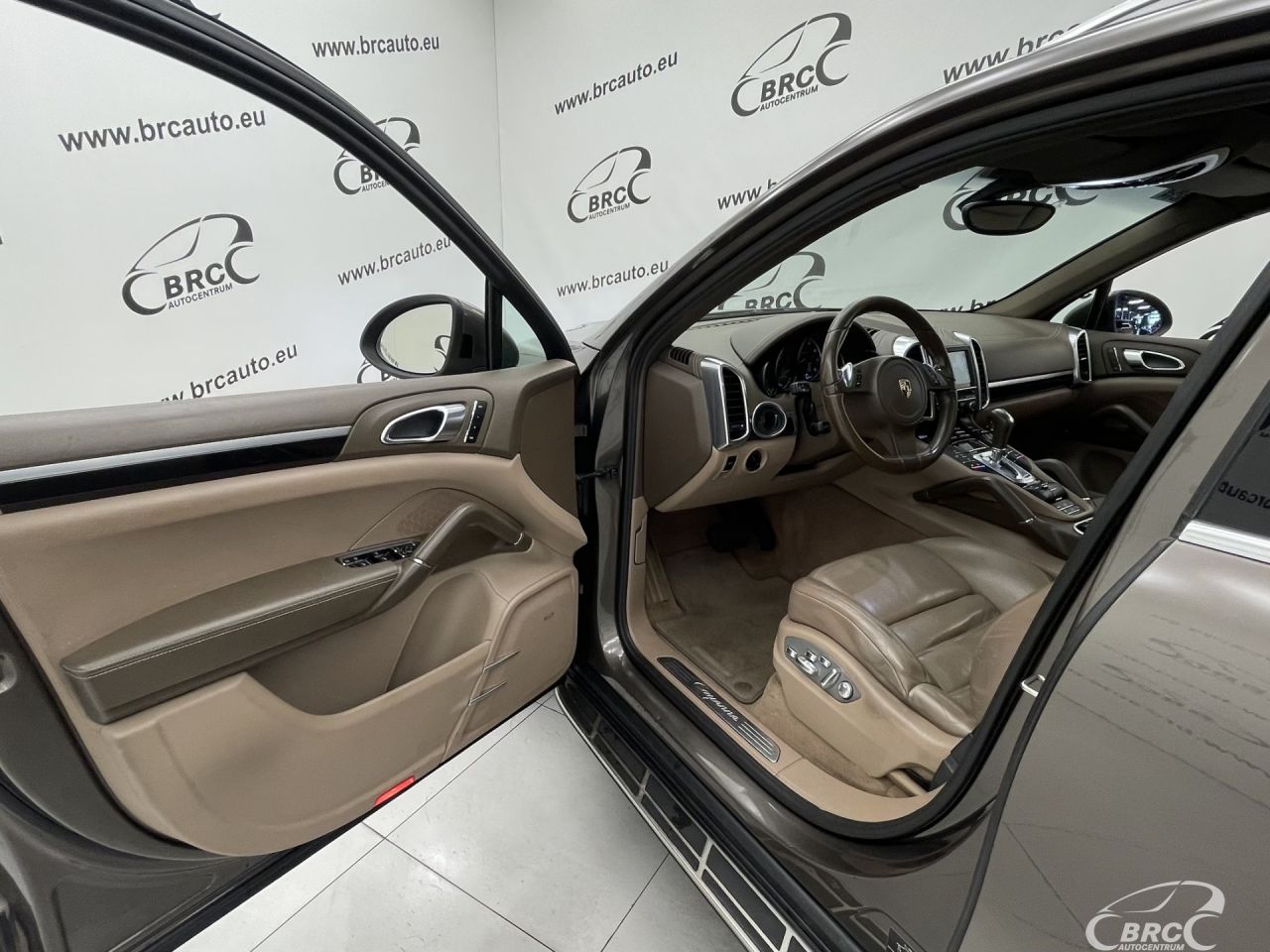 Porsche Cayenne | 23