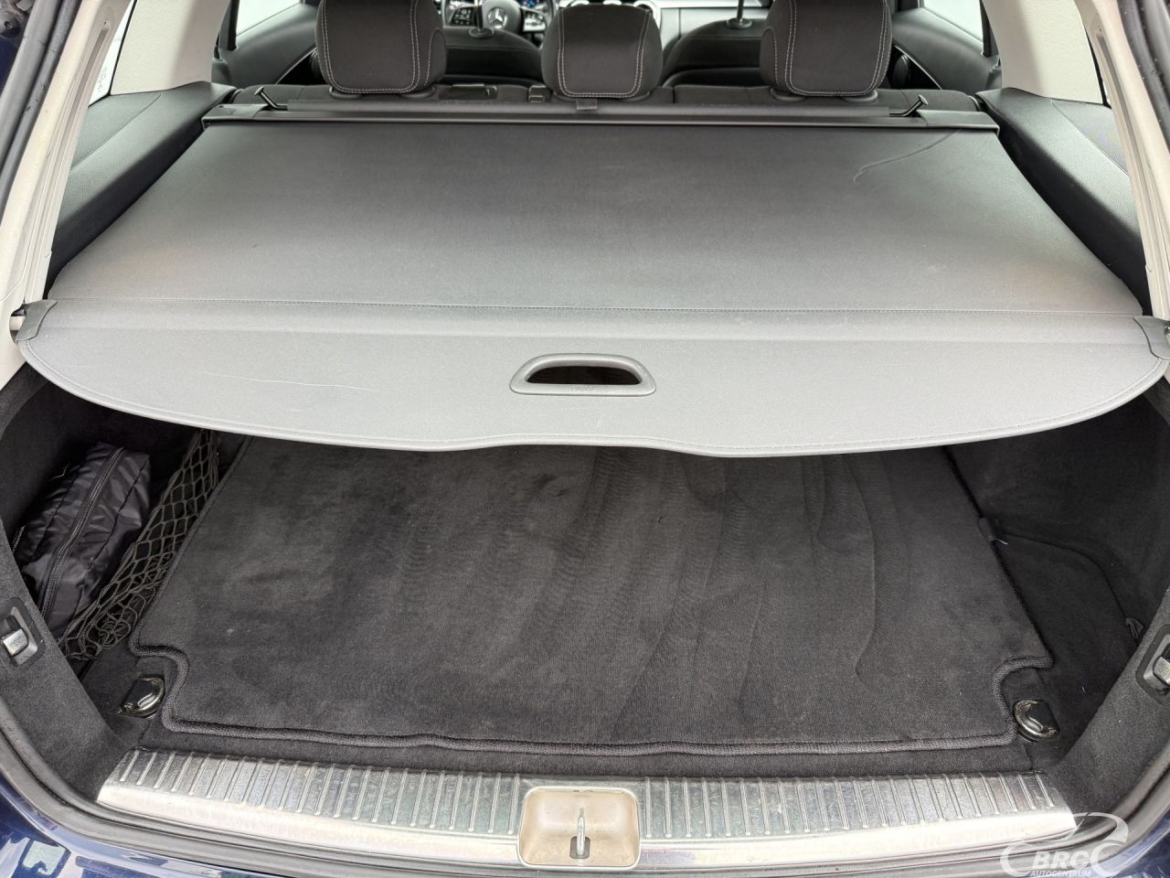 Mercedes-Benz C180 | 12