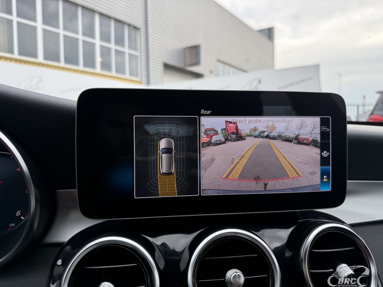 Mercedes-Benz C180 | 32