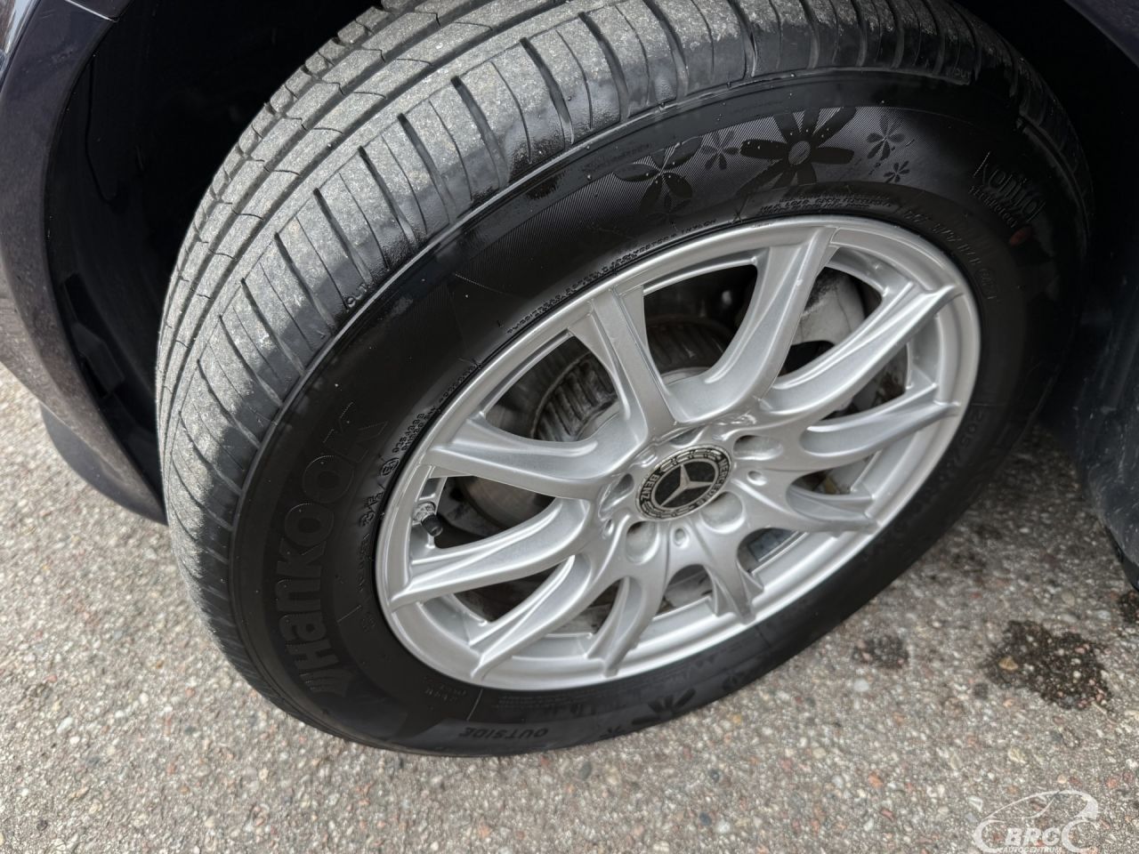 Mercedes-Benz C180 | 44