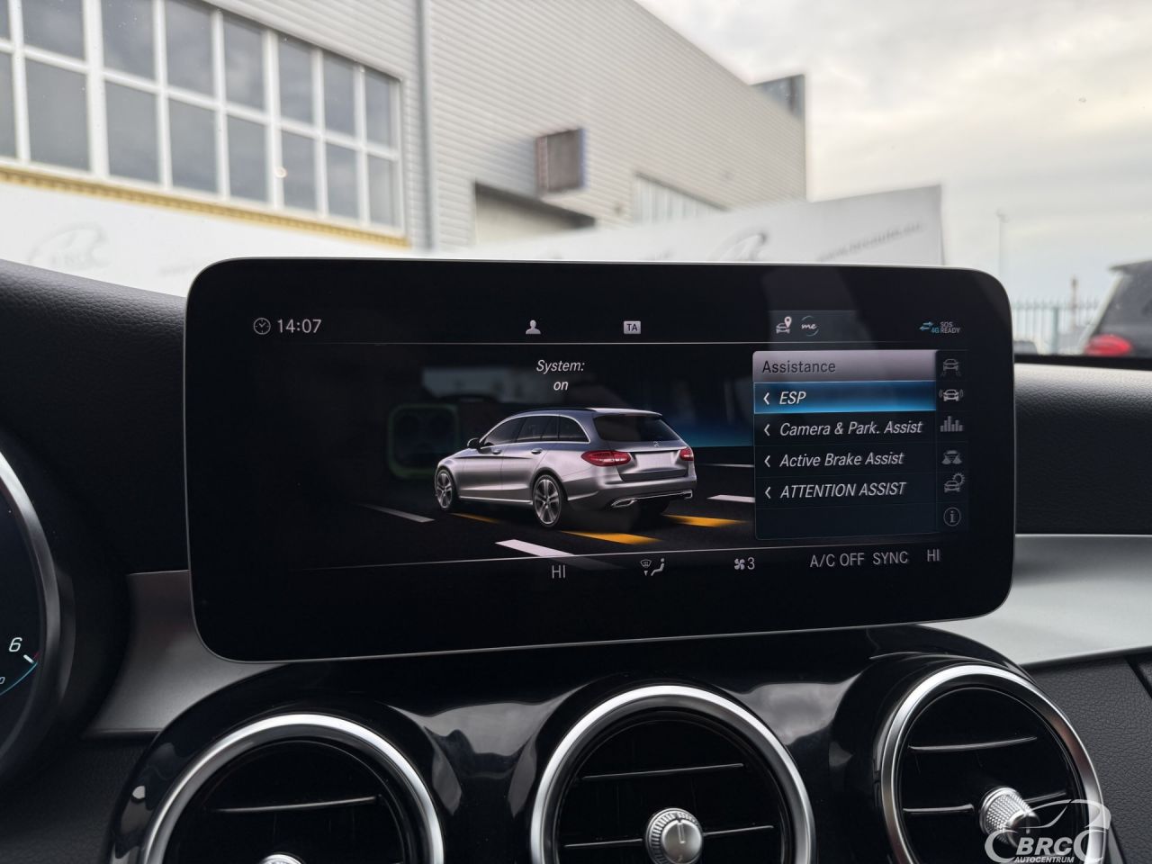 Mercedes-Benz C180 | 34