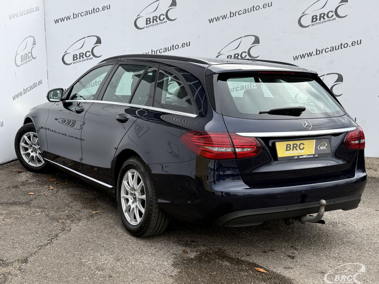 Mercedes-Benz C180 | 40