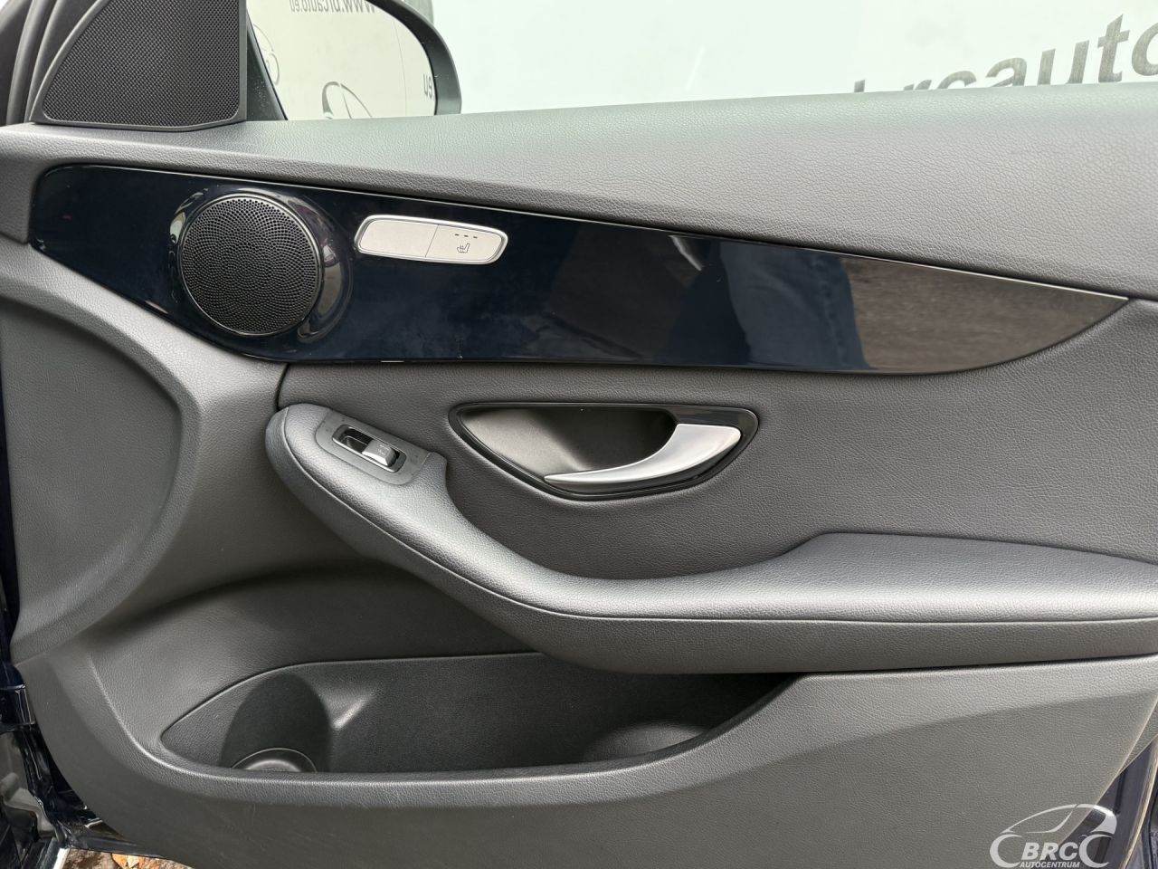 Mercedes-Benz C180 | 6