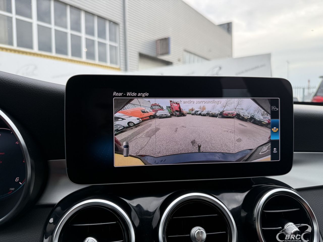 Mercedes-Benz C180 | 37