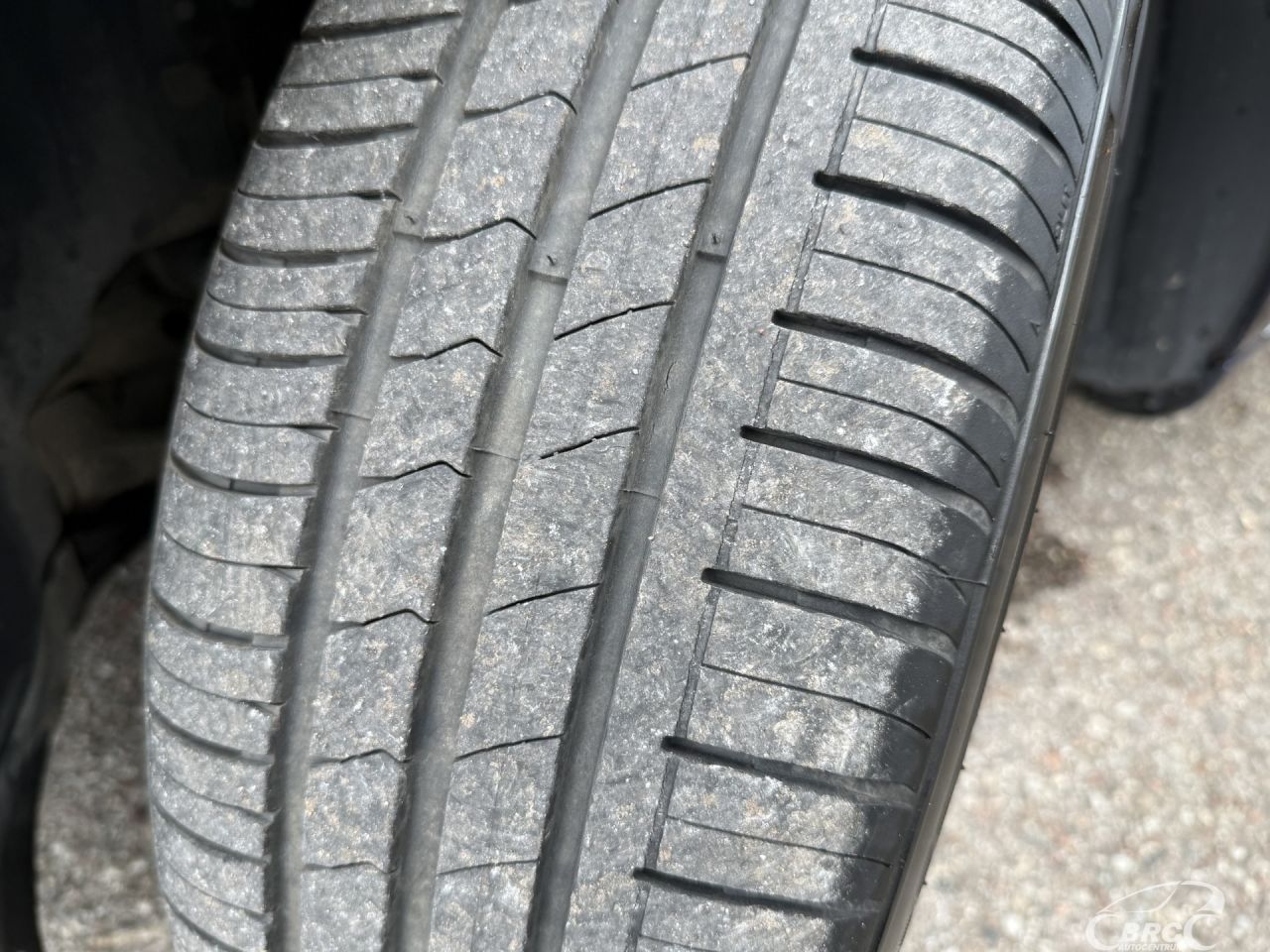 Mercedes-Benz C180 | 42