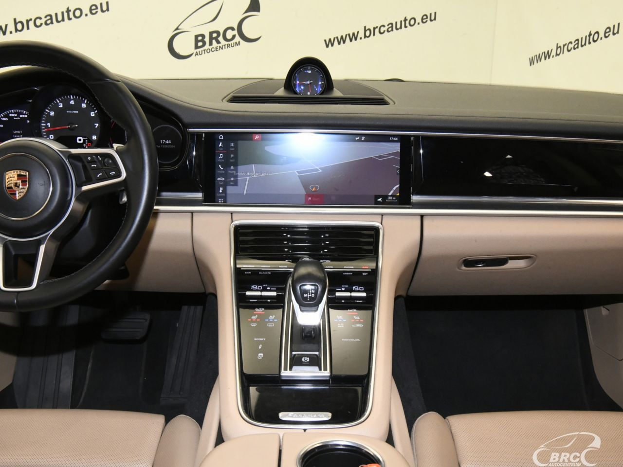 Porsche Panamera | 13