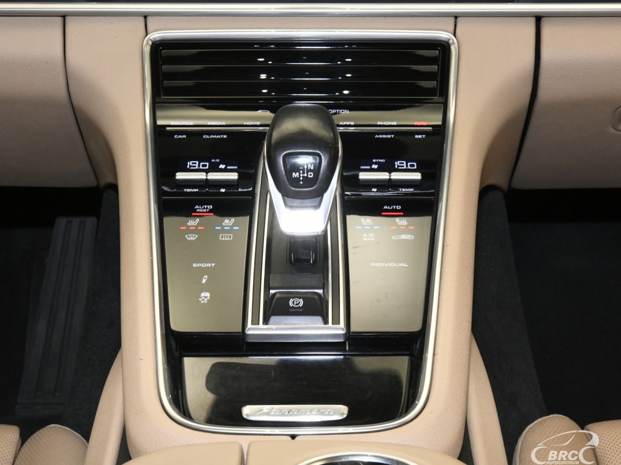 Porsche Panamera | 16