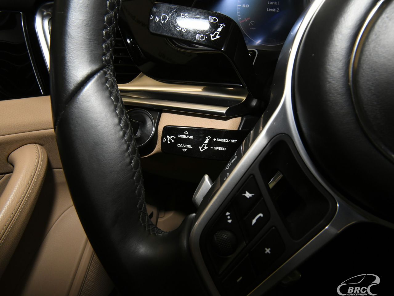 Porsche Panamera | 30