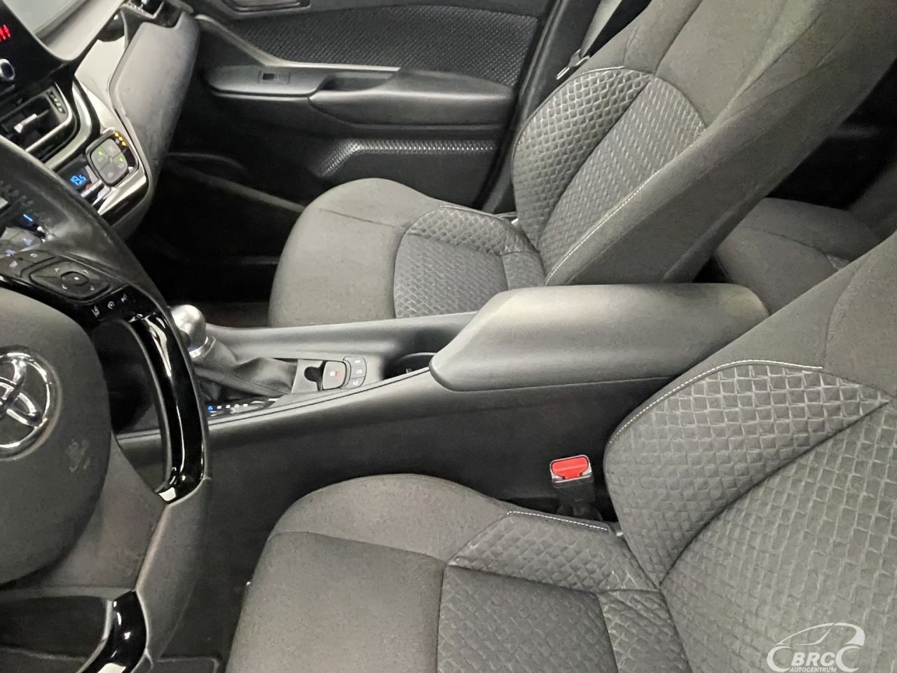 Toyota C-HR | 21