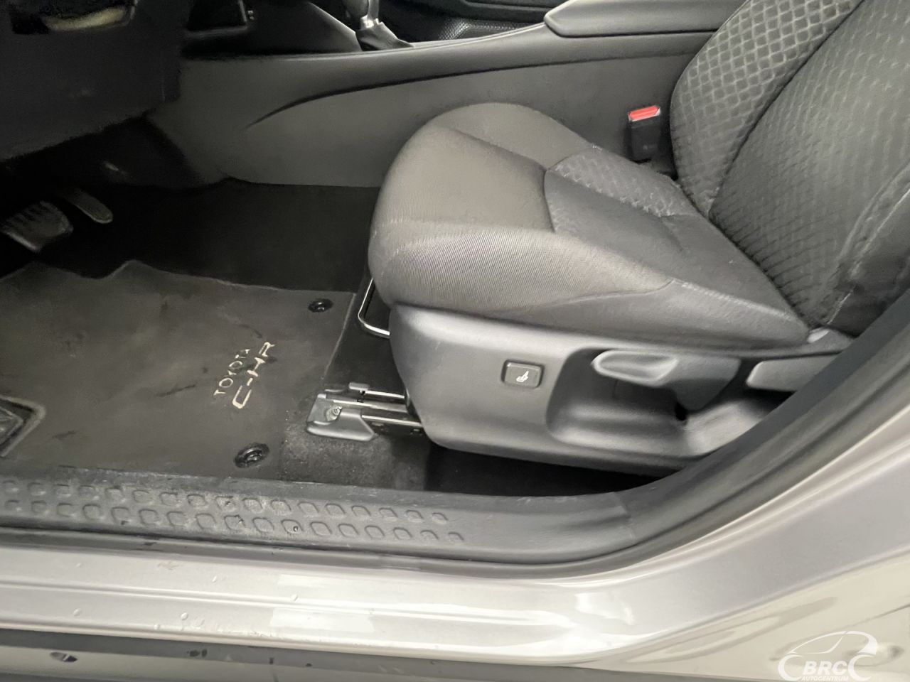 Toyota C-HR | 19