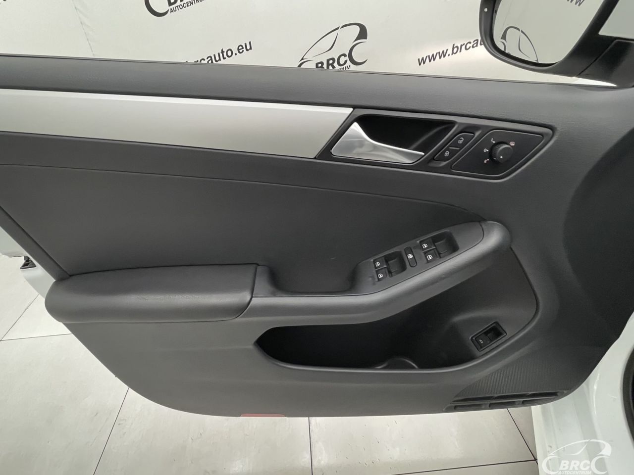 Volkswagen Jetta | 19