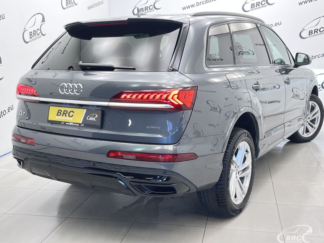 Audi Q7 | 48