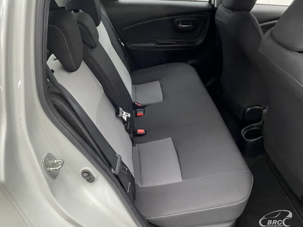 Toyota Yaris | 9